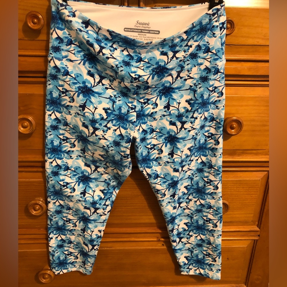 Capri leggings , like new, size M